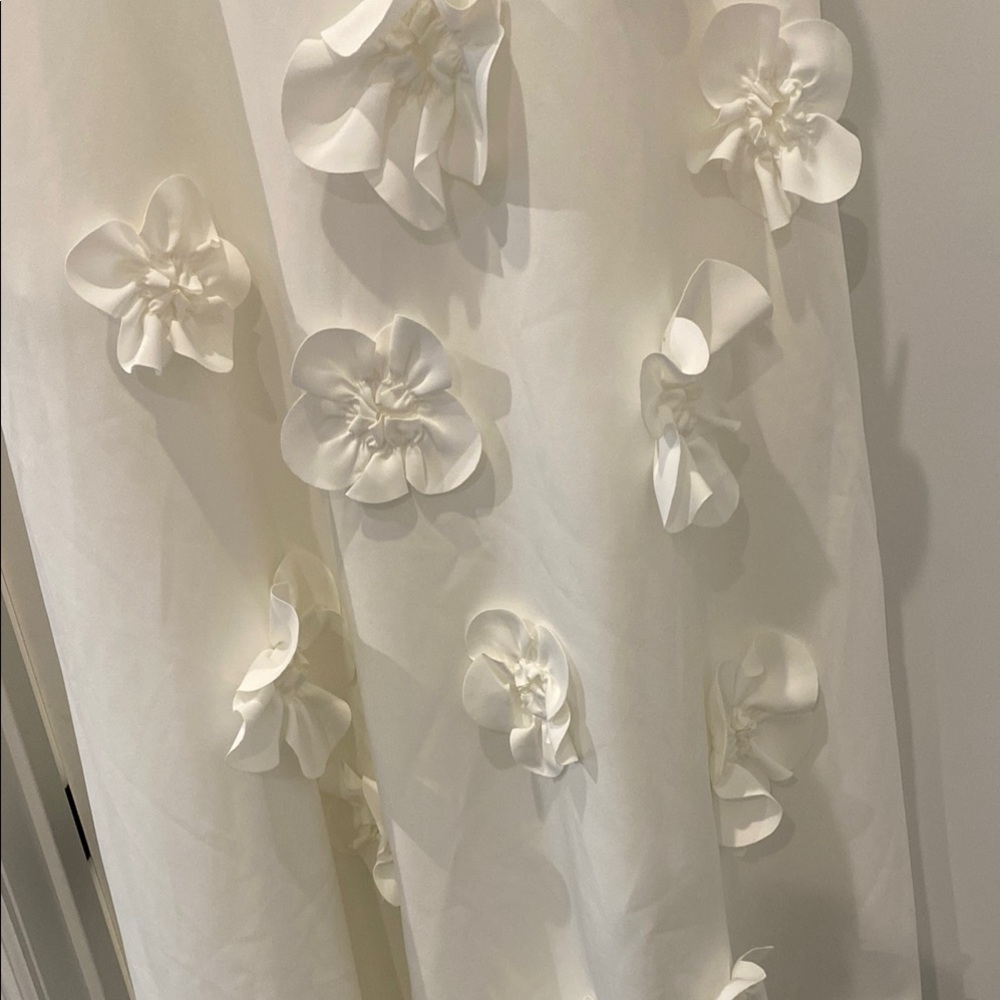 Catchall white floral dress - Picture 2 of 10